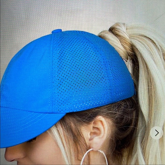 Neon Cap with hole for ponytail 🧢 - Picture 10 of 11